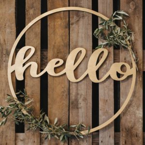 Dekoring "hello" in gold