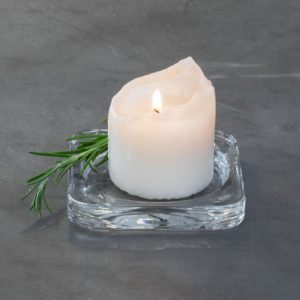 Flacher Kerzenhalter aus Glas