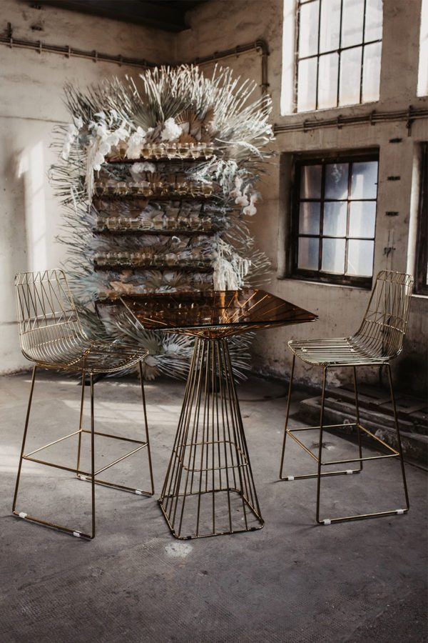 Lucy Wire Bar Set gold (Bar Stool & Table)
