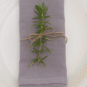 Leinenservietten in taupe