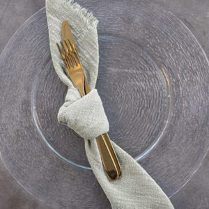 Musselinservietten in Graugrün