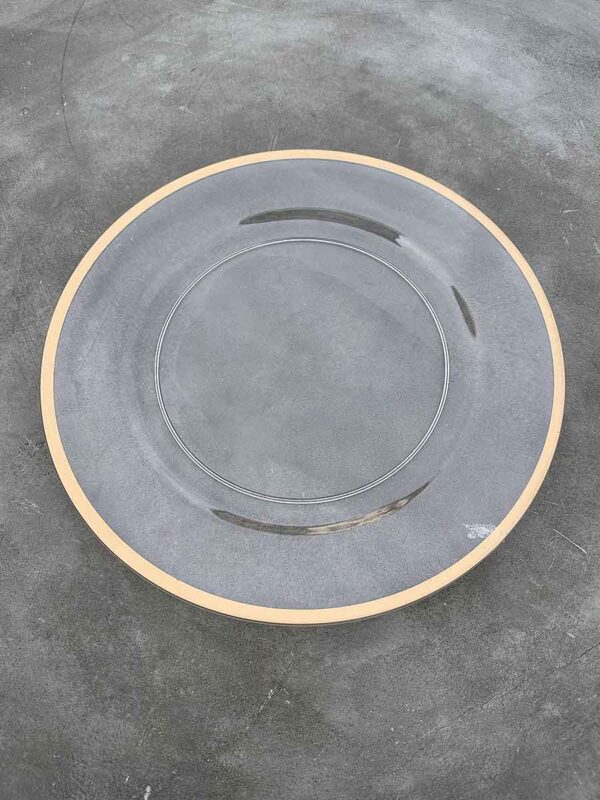 Platzteller mit goldrand in mattgold ⌀ 33cm