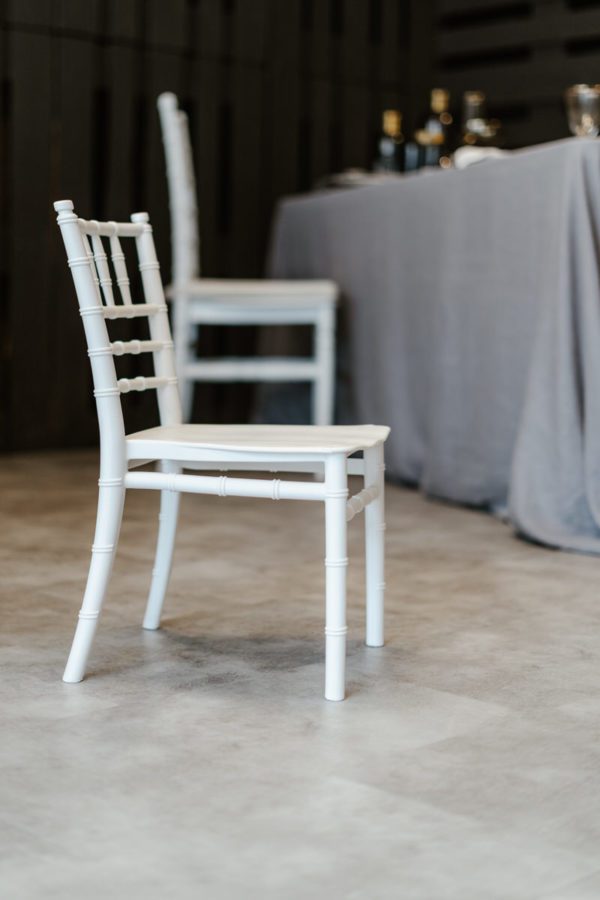 Kids Collection: Chiavari Tiffany Stühle in weiß