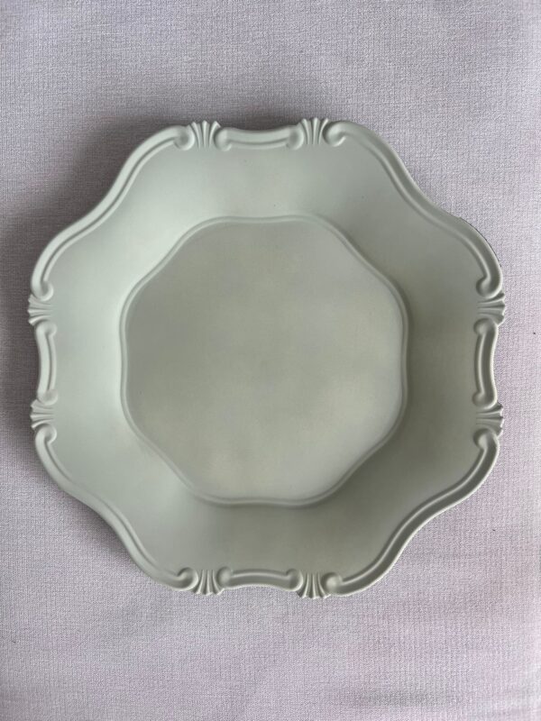 Platzteller "Antique Barock" in Khaki Grün