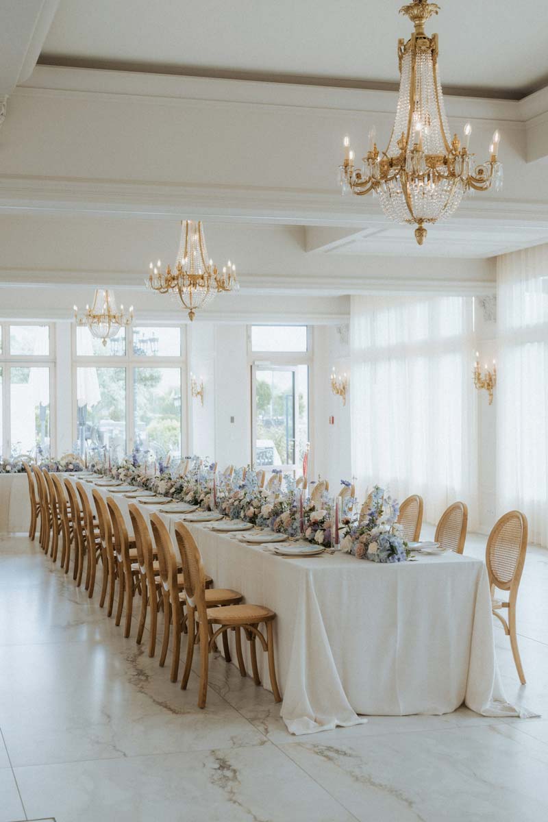 Dinner mit Louis Stühlen · Schloss Lieser